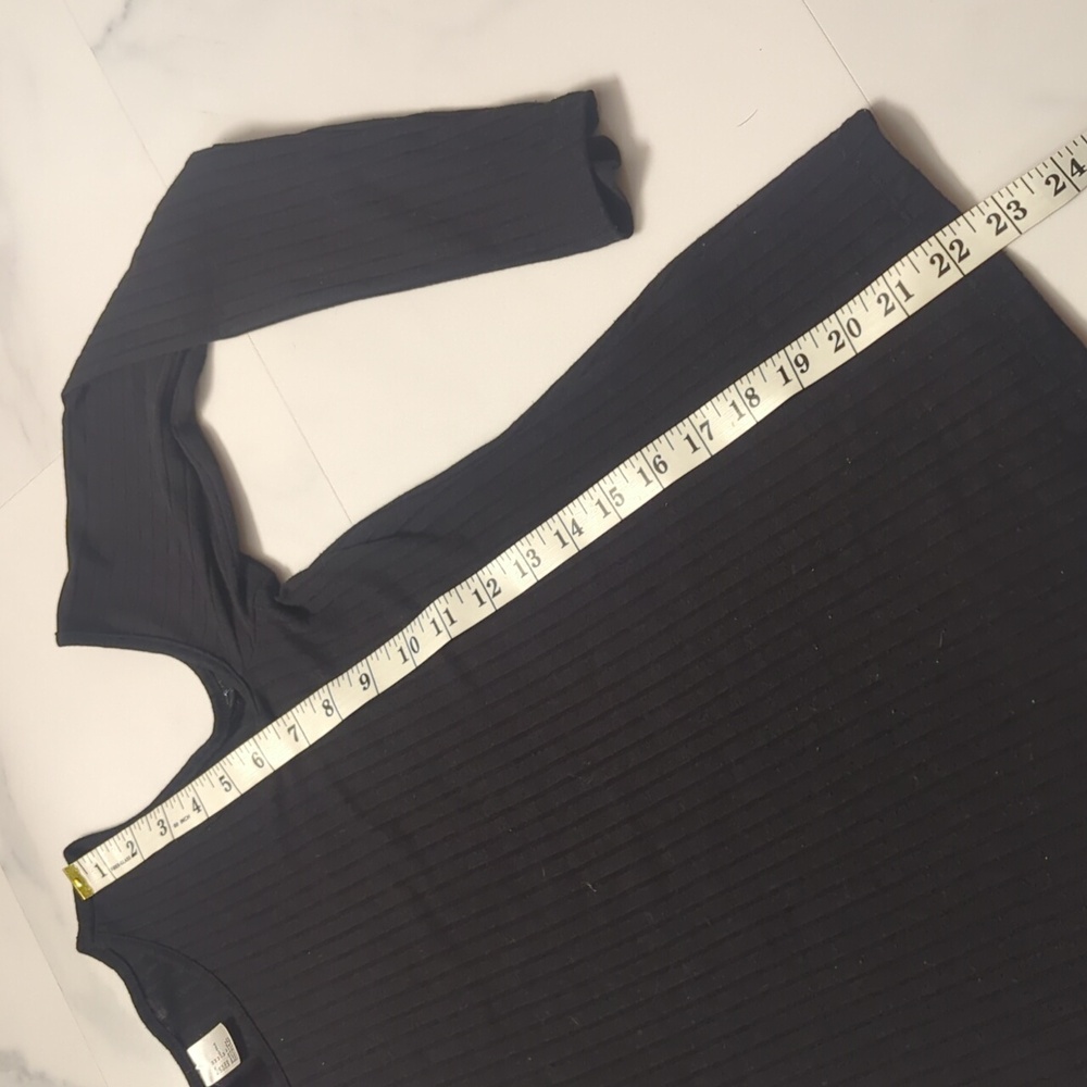 Chic Black Cold Shoulder Top - Picture 5 of 7